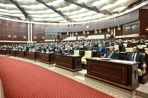 Milli Məclis “Kraudfandinq haqqında” yeni qanun