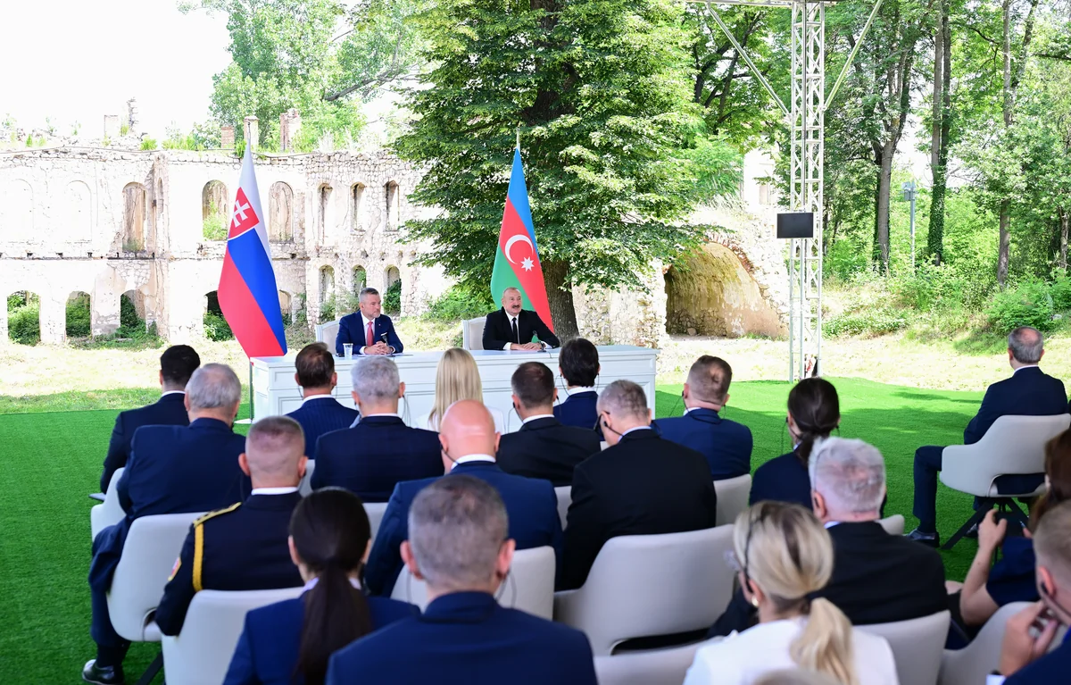 Azərbaycan və Slovakiya prezidentləri mətbuata bəyanatlarla 