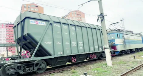 Dəmir yolu ilə qida məhsullarının daşınması 