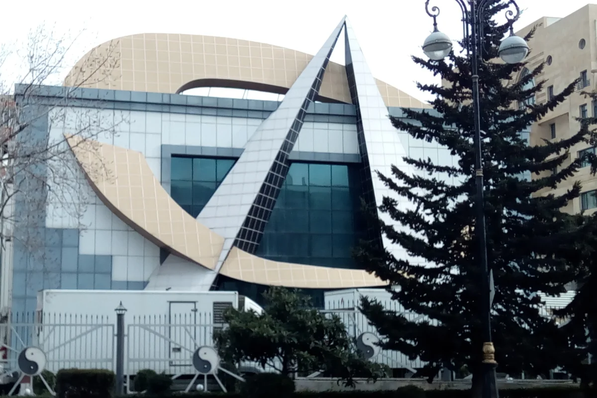 “Xalq Bank” “Space TV”-yə  5 faizlə verdiyi krediti