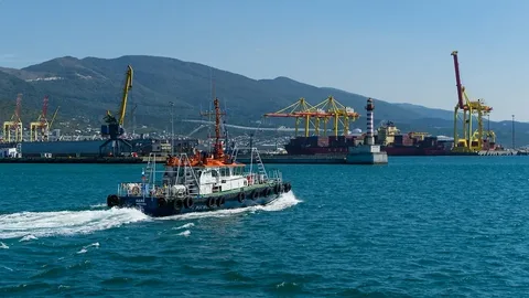 Rusiya alternativ marşrutlar üzrə Qara dənizdə gəmilərin 