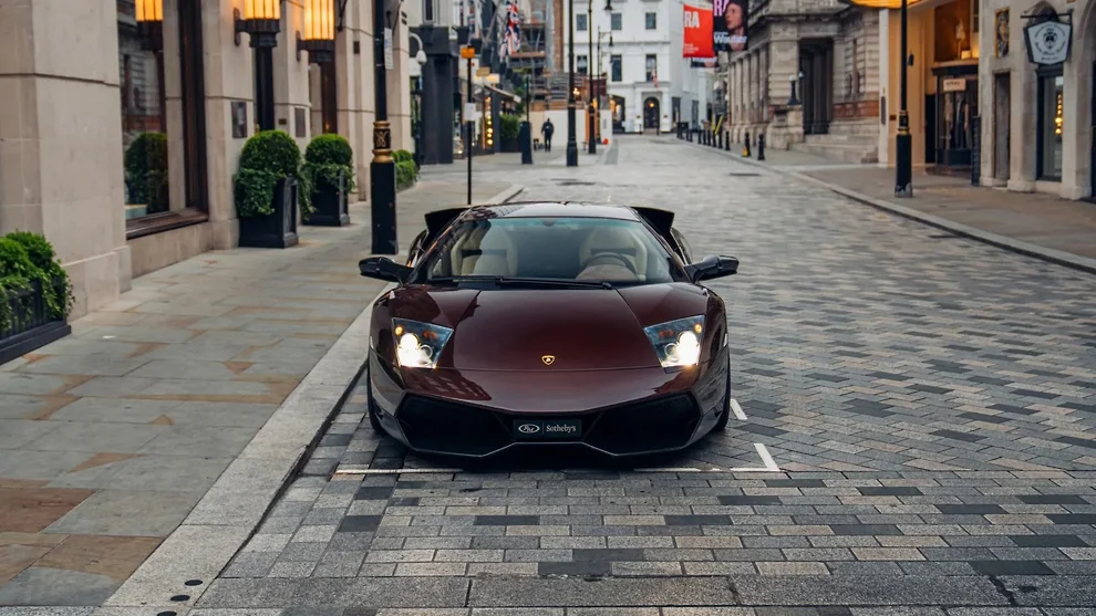 Möhtəşəm "Lamborghini" hərracda 
