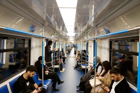 Keçən ay Bakı metrosu 16 milyondan çox 