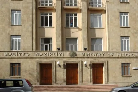 Altı ayda dövlət investisiya proqramı çərçivəsində 