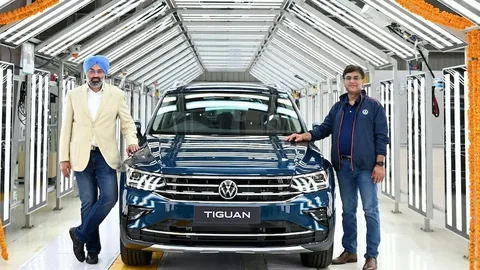Volksvagen Hindistandakı tərəfdaşı ilə 