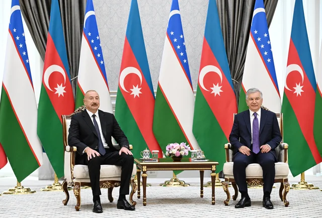 Daşkənddə İlham Əliyevin Şavkat Mirziyoyev ilə təkbətək 