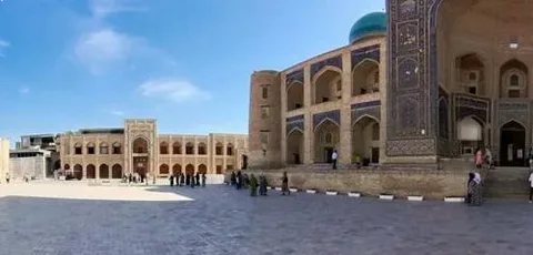 Azərbaycan ilə Özbəkistanın prezidentləri və birinci xanımları Buxaradakı "Poyi-Kalon" 