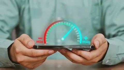 Azərbaycanda mobil internetin sürəti bir ildə 