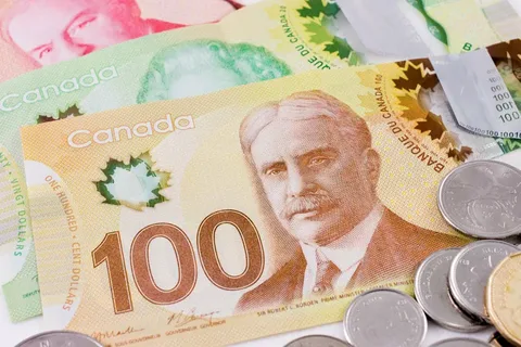 Kanada dolları FED-in siqnalları 