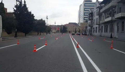 Bakının bir neçə küçəsində nəqliyyatın hərəkəti 
