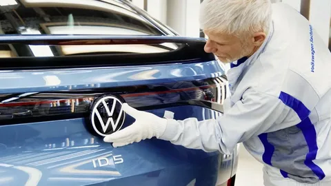 “Volkswagen” ixtisarları nəzərdə tutan böhran əleyhinə
