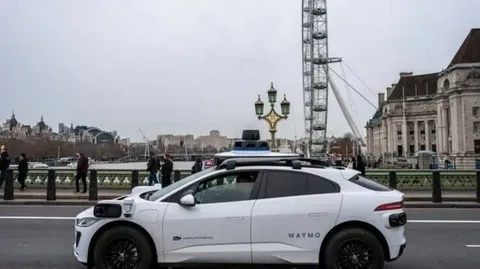 "Uber" və "Wayve" Londonda robotaksi xidmətinə 