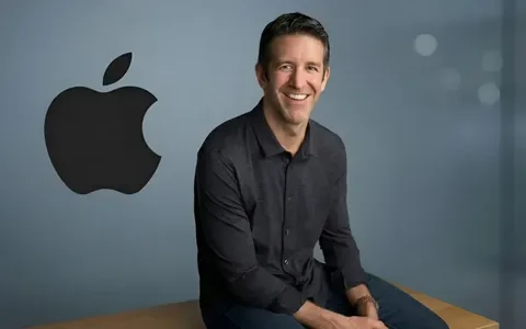 Con Ternusun ilk iPhone təqdimatından investorlar 