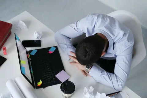 Şirkətlər yaxşı kadrları itirir: Emosional tükənmə