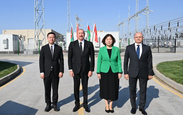 İlham Əliyev "Qobustan" Günəş Elektrik Stansiyasının açılışında 