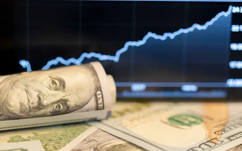 "Dollar orta və uzunmüddətli perspektivdə 