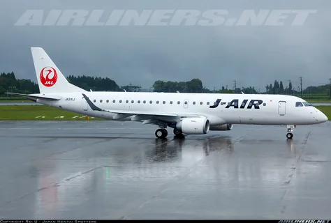 “Japan Airlines” 20 regional təyyarə üçün “Embraer”ə 