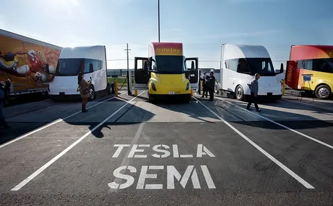 Tesla “Semi” yük avtomobillərinin iri seriyalı 