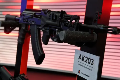 “Kalaşnikov” ADEX-2026 sərgisində yeni silah modellərini 