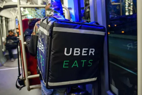 Uber qidalanma xidmətləri üzrə fəaliyyət göstərən şirkəti