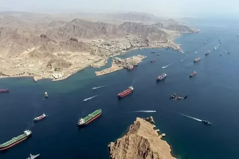 Hörmüz boğazında gəmi tranziti son iki ayın ən aşağı 