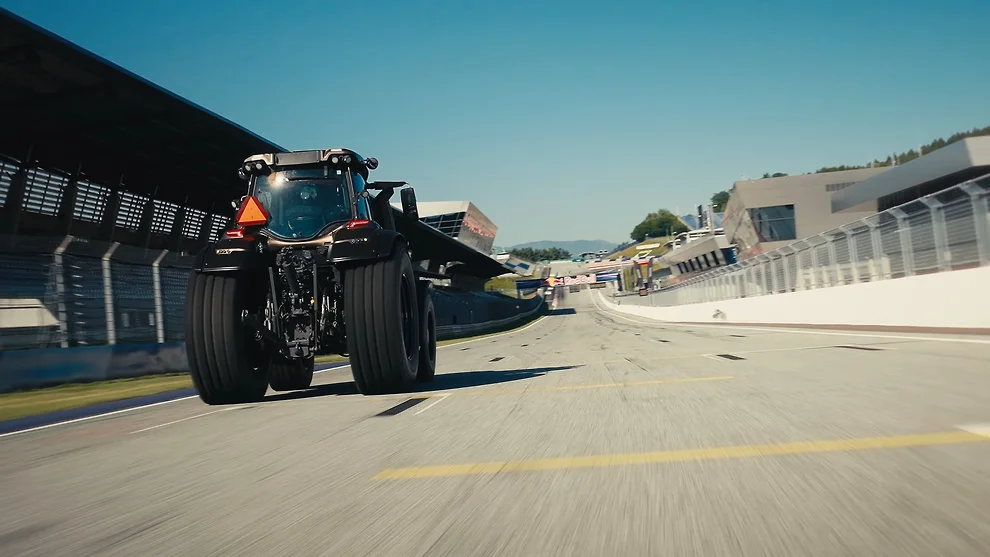 “Valtra” traktoru "Formula 1" avtodromunda