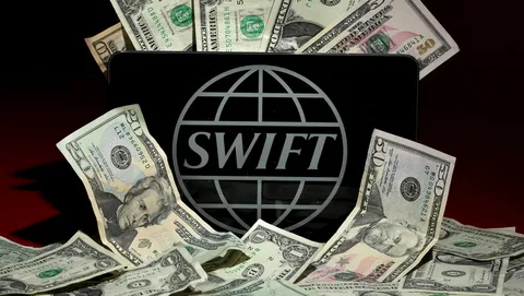 SWIFT vasitəsilə hesablaşmalarda dolların payı 