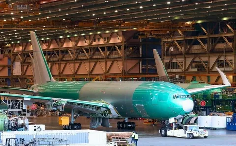 “Boeing” 777 yük təyyarələrinin 