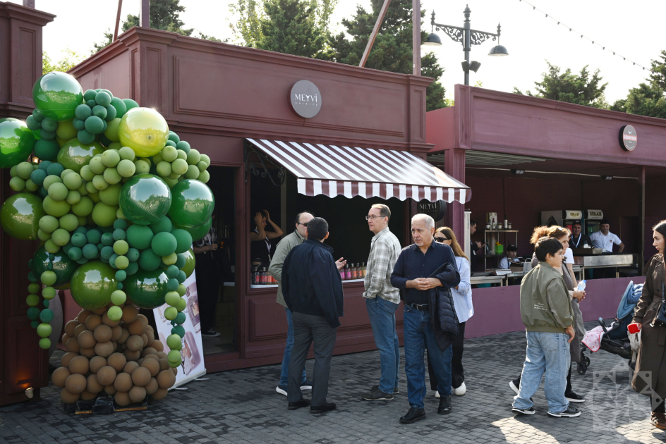 Bakı Bulvarında Zeytun Festivalı 