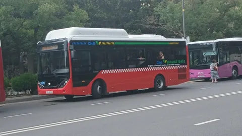 Mehdiabad qəsəbəsində 2 avtobus marşrutunun 