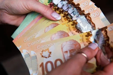 Kanada dolları 7 günlük artımdan sonra 