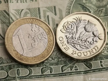 Avro və funt dollar qarşısında ilin 