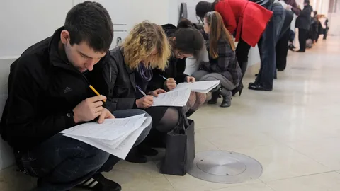 Azərbaycanda işsiz gənclərin sayı bir ildə